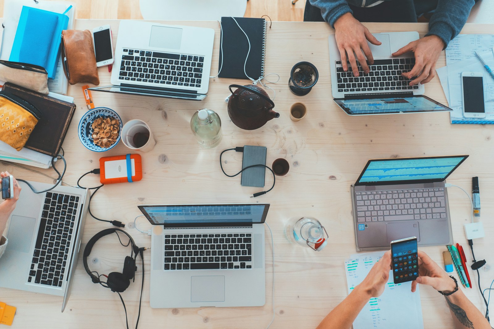 Community management : agence ou freelance, que choisir ?
