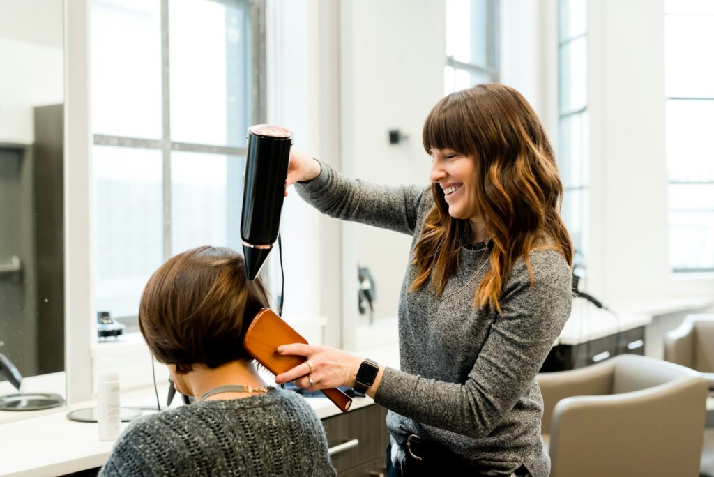 Instagram pour un salon de coiffure : la stratégie qui remplit l&rsquo;agenda