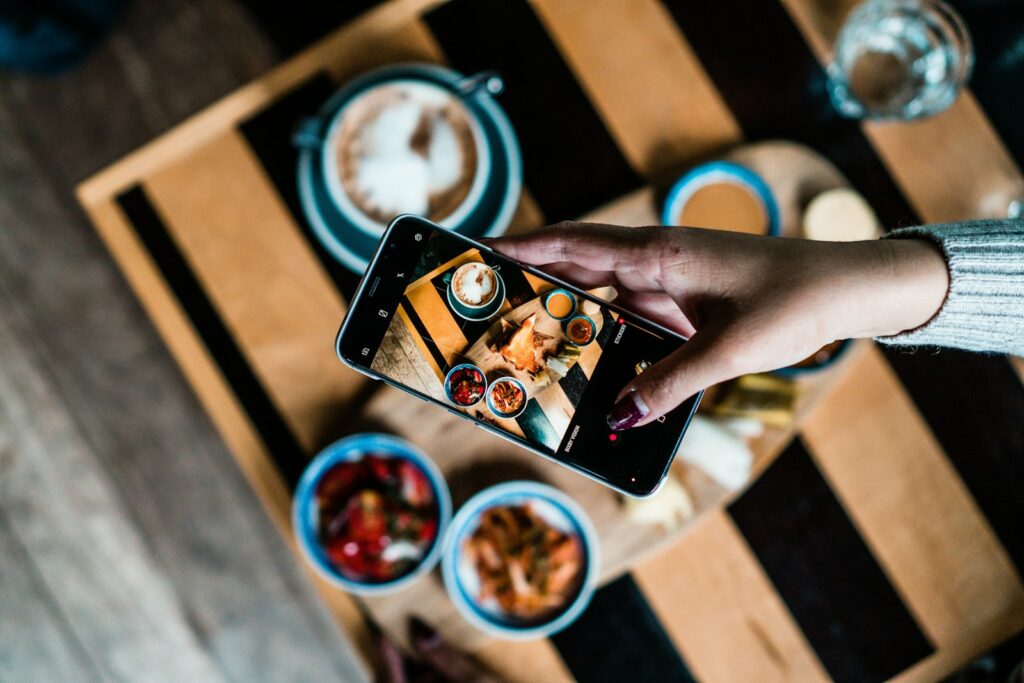 Réussir ses photos au smartphone pour ses réseaux sociaux : le guide